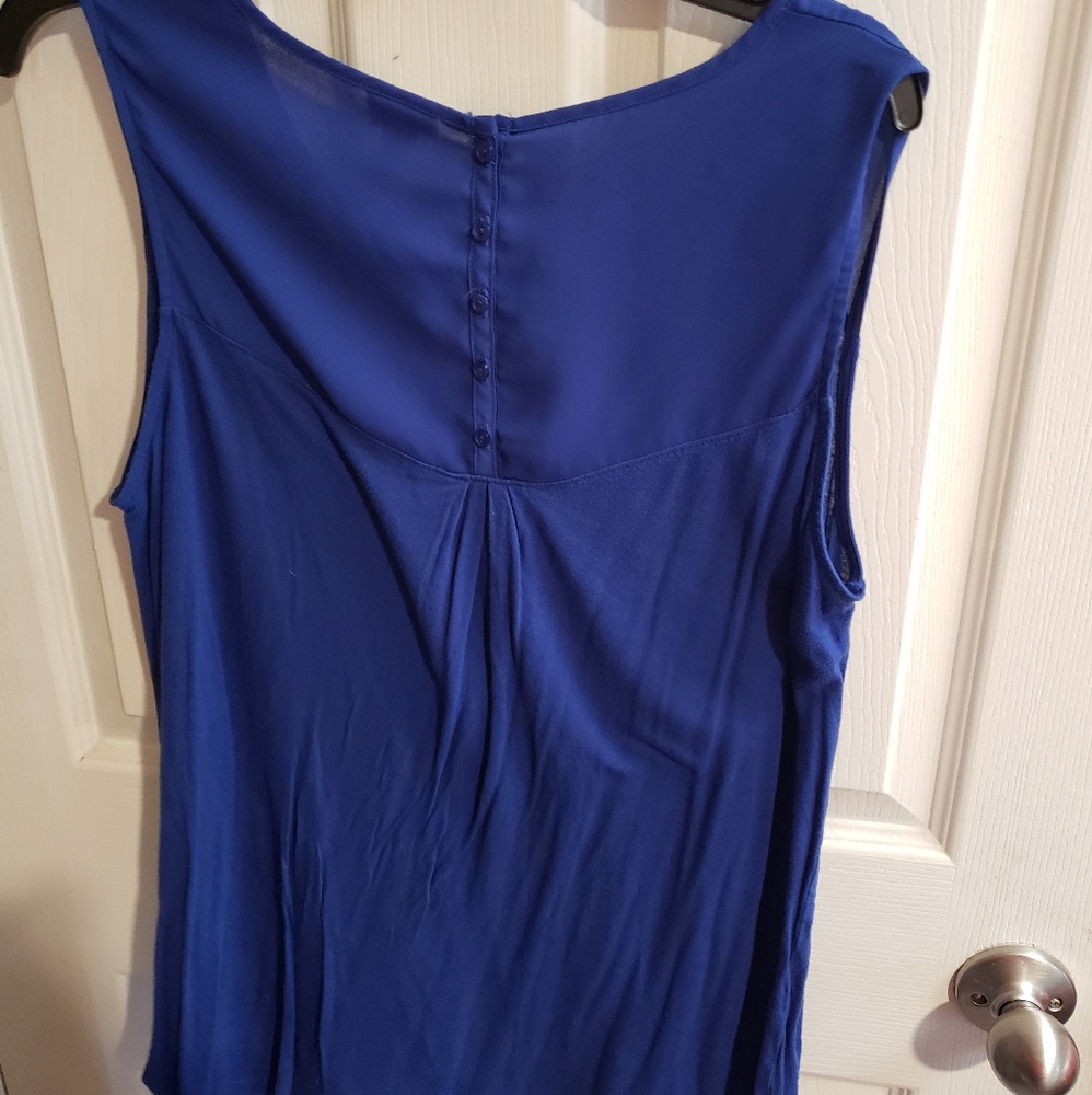 Blue top - Picture 2 of 3